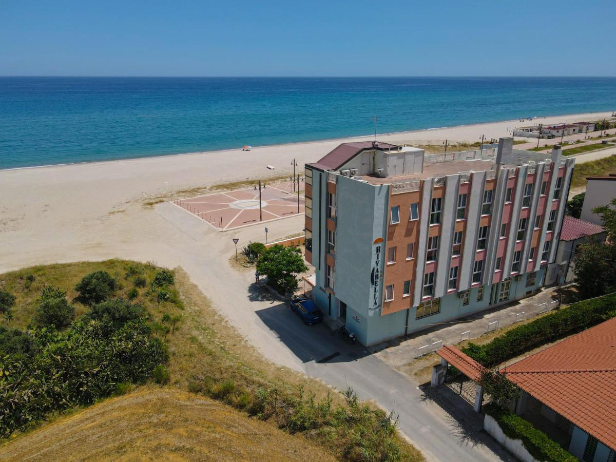 Hotel Rivabella Davoli Luaran gambar