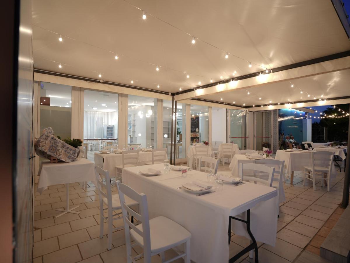 Hotel Rivabella Davoli Luaran gambar