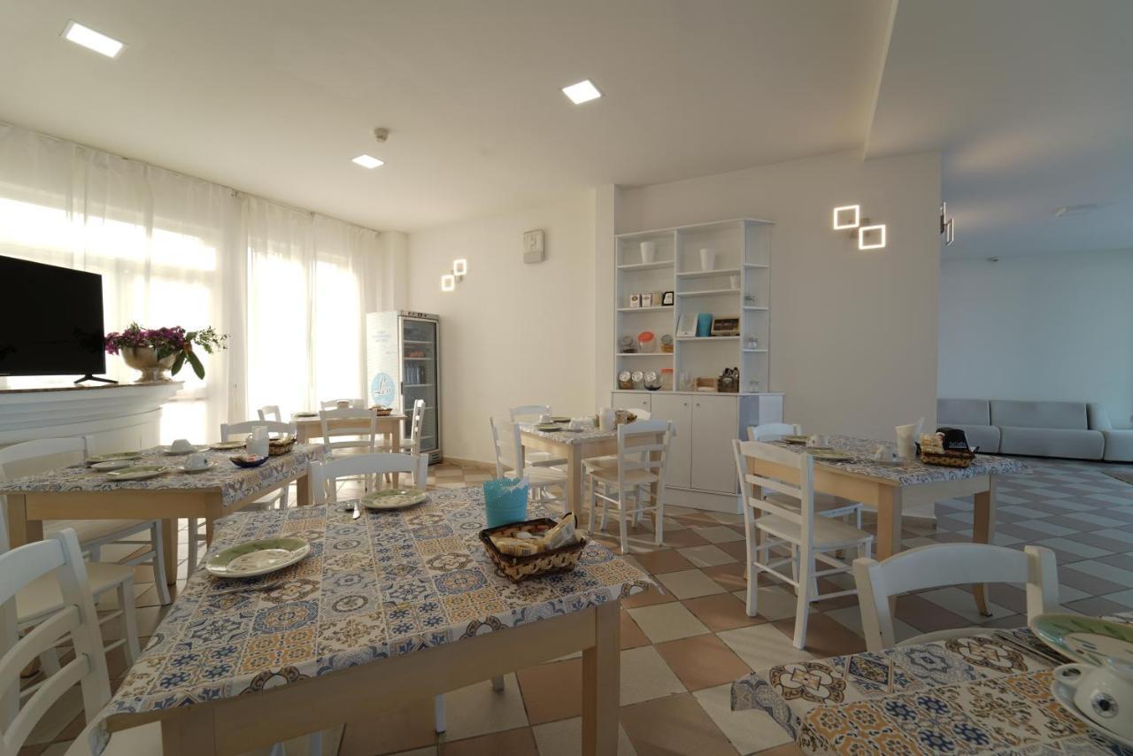 Hotel Rivabella Davoli Luaran gambar