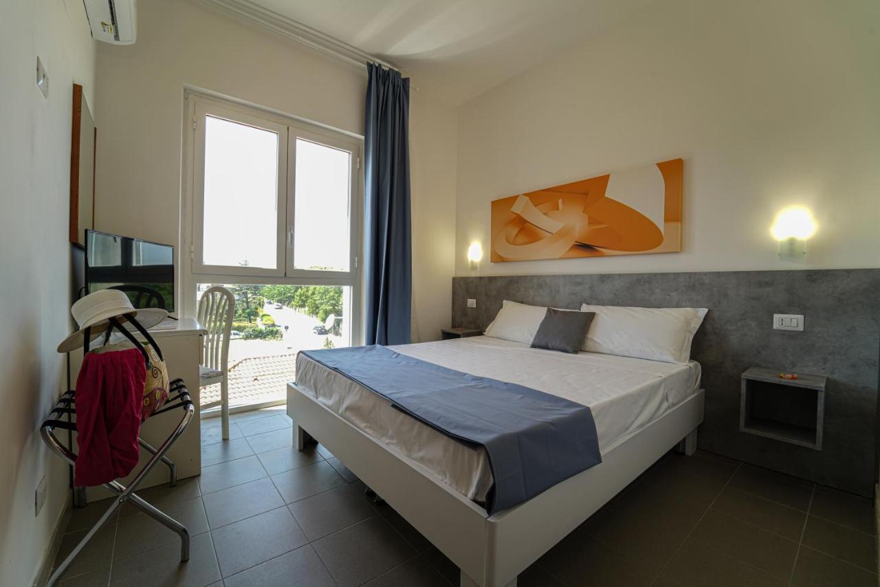 Hotel Rivabella Davoli Luaran gambar
