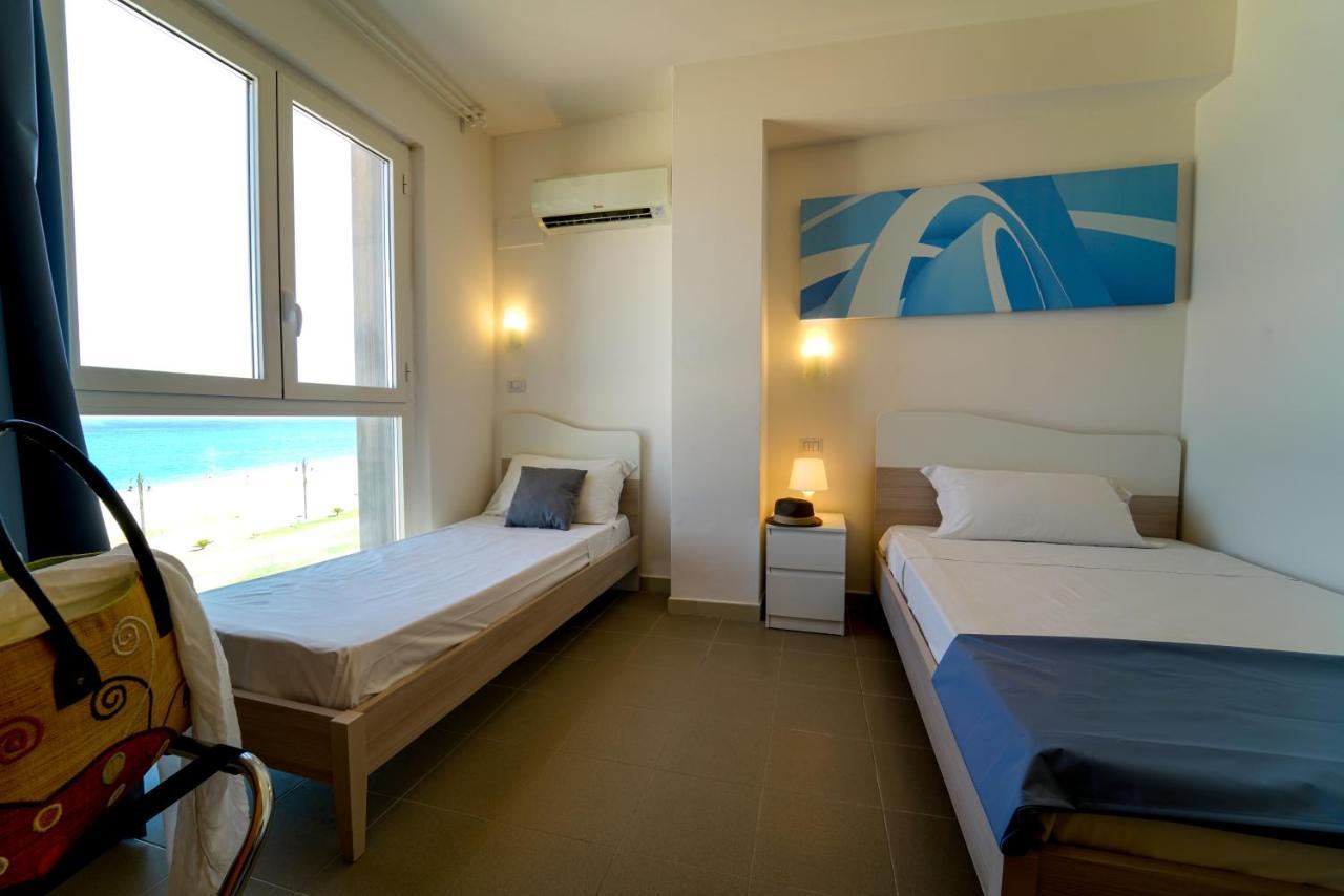Hotel Rivabella Davoli Luaran gambar